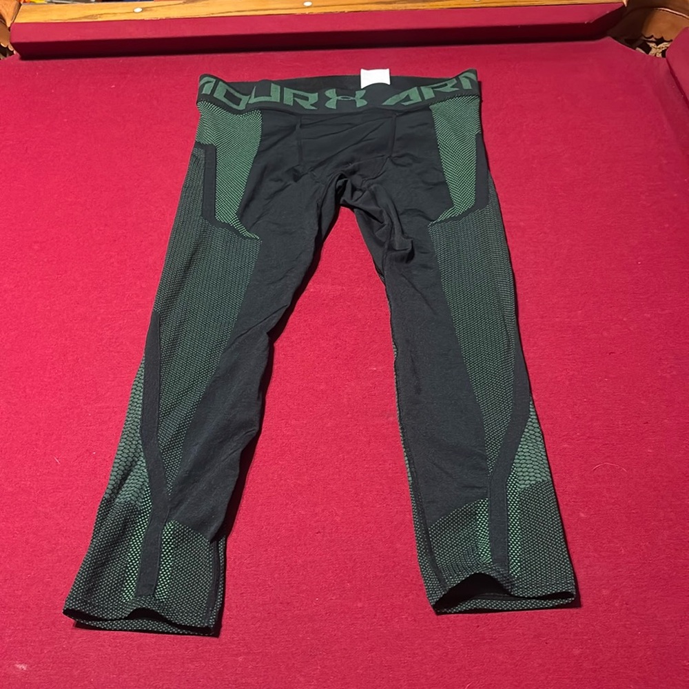 Under armour 3/4 length headgear leggings